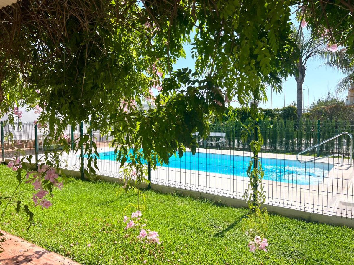Angeles Beach II By Ele Apartments เบเลซ-มาลากา ภายนอก รูปภาพ