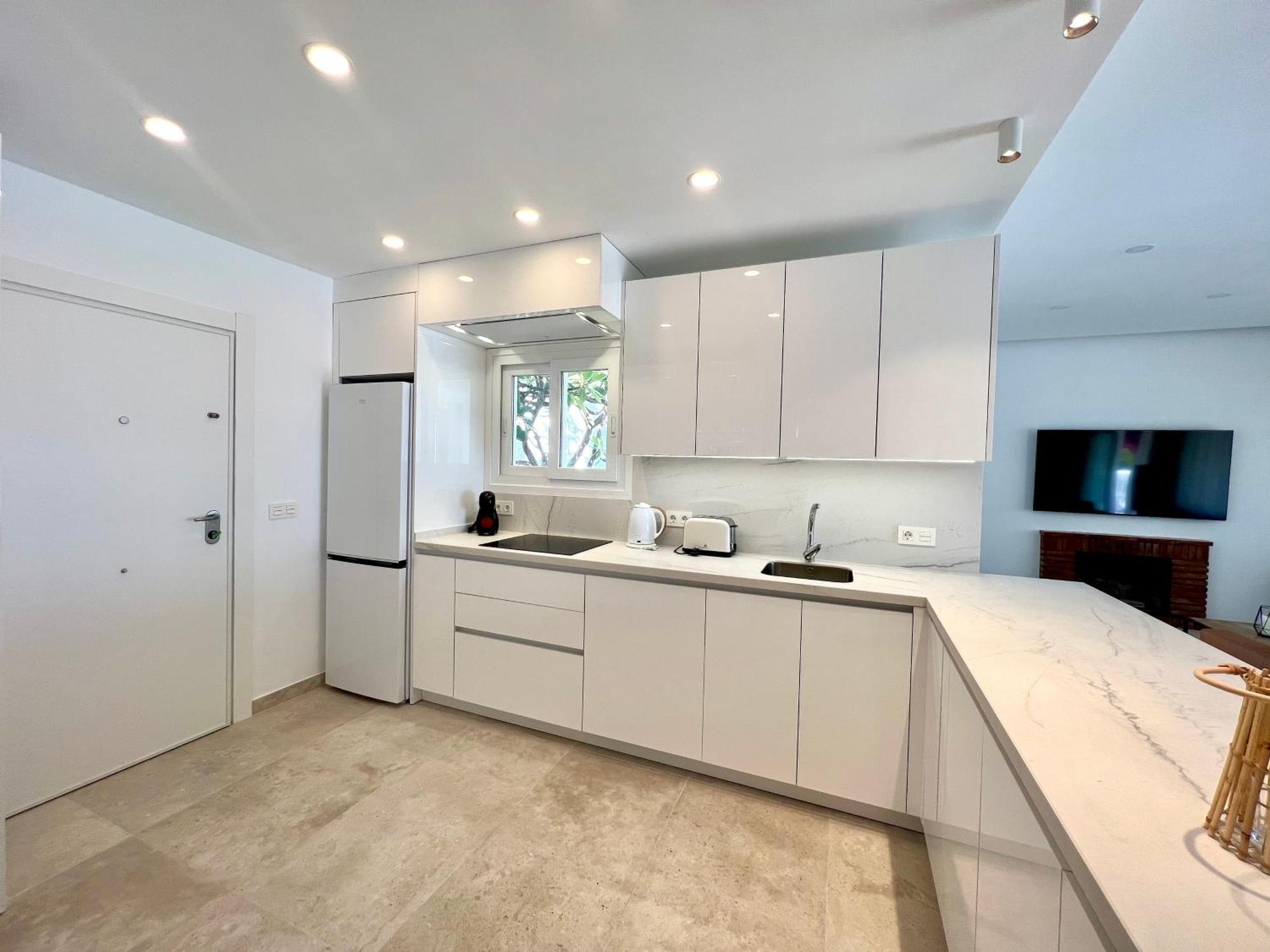 Angeles Beach II By Ele Apartments เบเลซ-มาลากา ภายนอก รูปภาพ